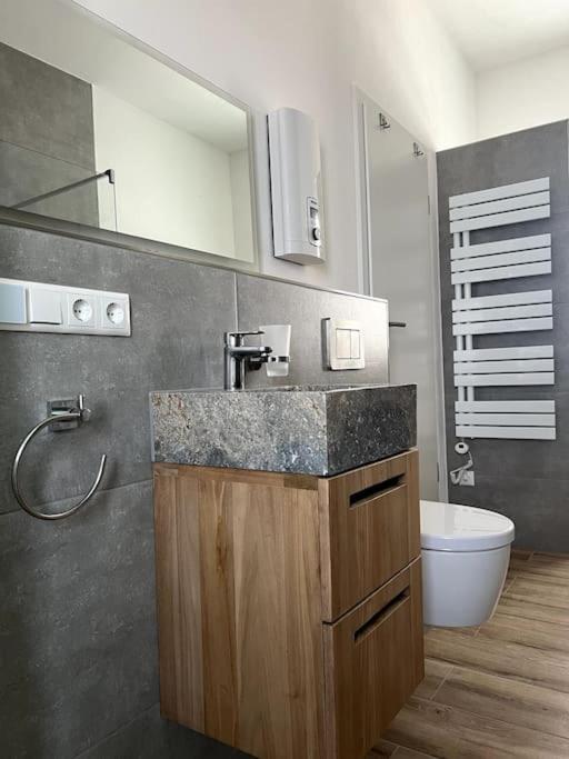 Moderne, Stilvolle Ferienwohnung In Eich Eich  المظهر الخارجي الصورة